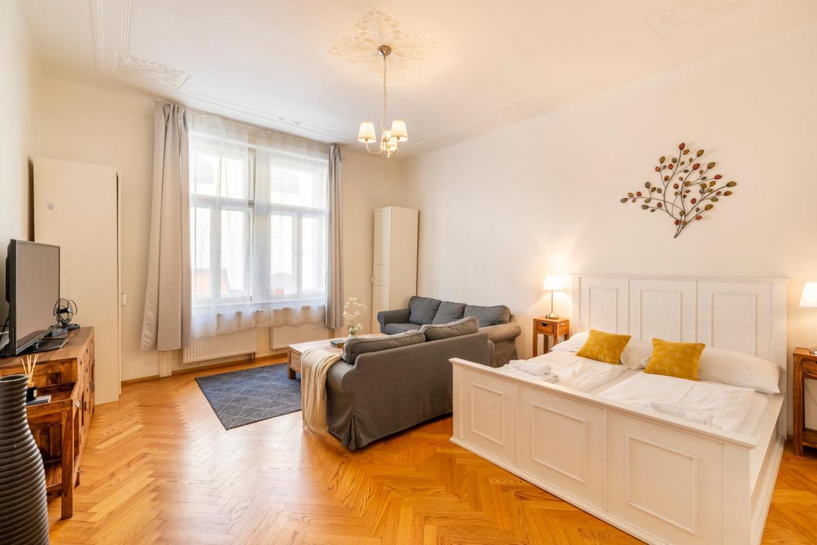 Old Town Square Apartments Прага Экстерьер фото