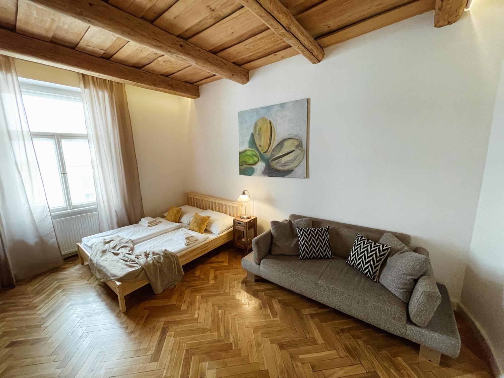 Old Town Square Apartments Прага Экстерьер фото